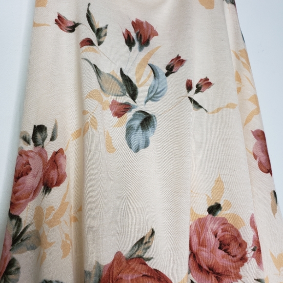 Painted Threads Tank Top Size Medium Floral Open Draped Back Details - Picture 8 of 8